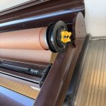 Changement d’un moteur électrique SOMFY radio-commandé RTS d’un store extérieur de véranda à Ingersheim à côté de Katzenthal.