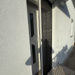 Pose d&rsquo;une moustiquaire plissée à manoeuvre par tirage direct latéral à Wolfgantzen proche de Widensolen.