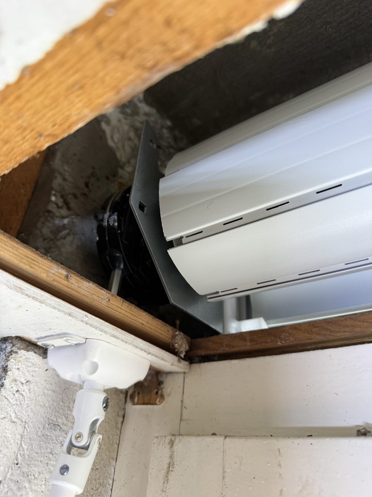 Remplacement volet roulant chaînette par treuil à Issenheim près de Guebwiller Remplacement volet roulant chaînette par treuil à Issenheim près de Guebwiller