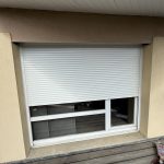 Remplacement d&rsquo;un volet roulant électrique à radio commande SOMFY RS 100 Io dans un coffre tunnel à Andolsheim près de Sundhoffen